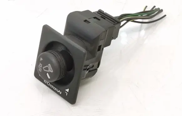 Wing mirror switch