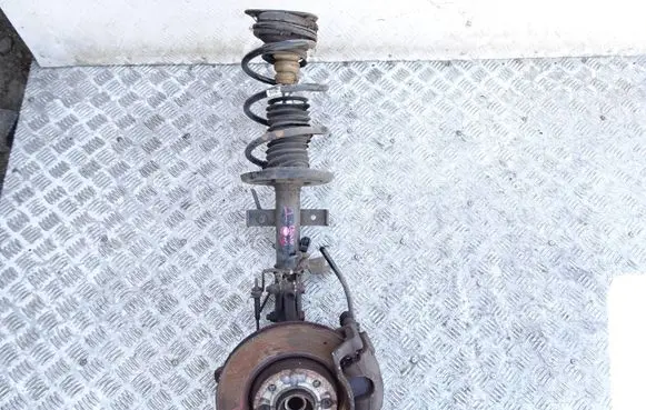 Renault Clio IV Front wheel hub spindle knuckle asdf