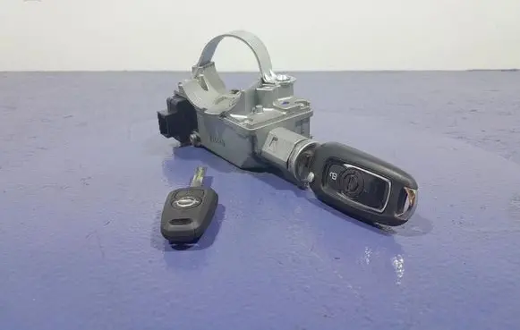 Bedford Astra Ignition lock 39079938