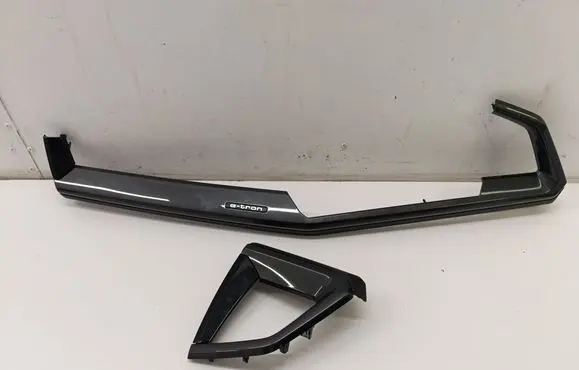 Audi Q4 Sportback e-tron Panel trim 89C853190 89C853189