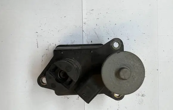 Mercedes-Benz B W245 Intake manifold valve actuator/motor A6401500294 Z0005502B566