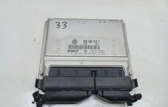 Volkswagen PASSAT B5 Engine control unit/module 8D0906018F 26SA5859 0261204875