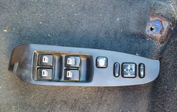 Subaru Legacy Electric window control switch 83071AE021 2391JPAN