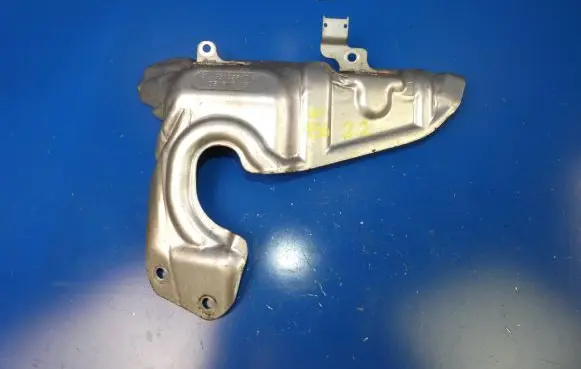 Mercedes-Benz GLA W156 Other engine bay part A6510961068 05RNZ15
