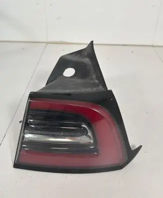 Tesla Model 3 Rear/tail lights 1077398