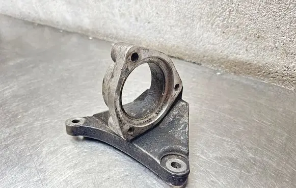 Opel Insignia A Driveshaft support bearing bracket 13219107 1002432