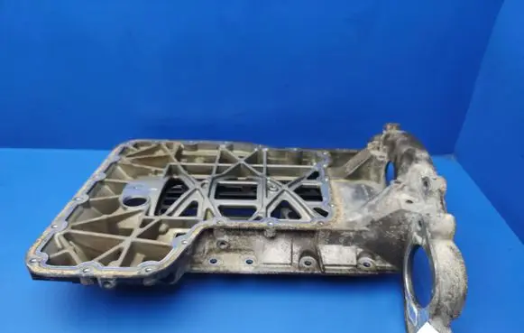 Jaguar XF Oil sump 4R8Q6U004EB