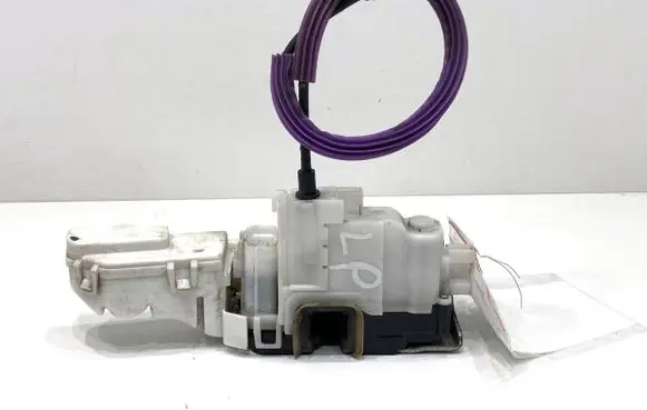 Fiat Tipo Front door lock 