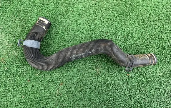 Audi Q7 4M Engine coolant pipe/hose 4M0819373AL
