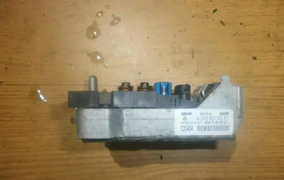 Mercedes-Benz C W203 Other control units/modules a2308210251 resistorcntrol