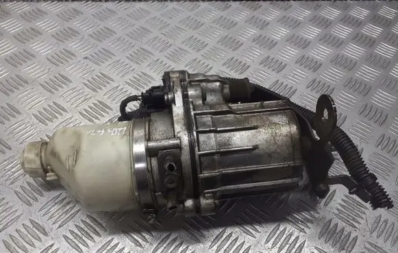 Opel Zafira B Power steering pump 7625062115
