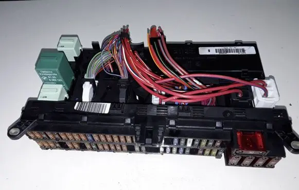 BMW X5 E53 Fuse module 8380407