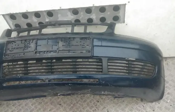 Volkswagen PASSAT B5 Front bumper lower grill
