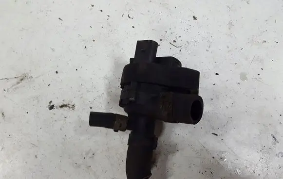 Mercedes-Benz E C207 W207 Electric auxiliary coolant/water pump