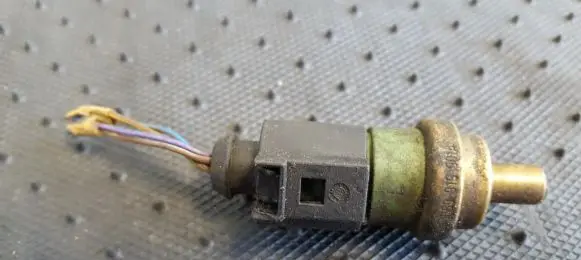 Coolant temperature sensor