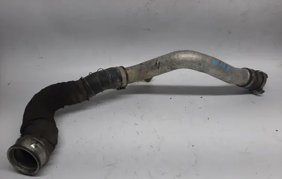 Audi Q7 4L Intercooler hose/pipe 7L8145945
