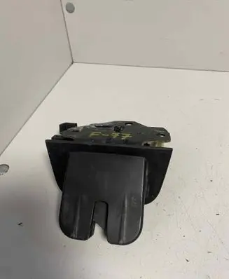 Audi A4 S4 B7 8E 8H Tailgate/trunk/boot lock/catch/latch 8P4827505B
