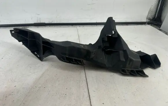 Audi A1 Headlight/headlamp mounting bracket 8X0805607