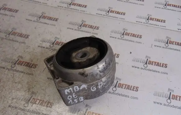Mercedes-Benz A W169 Engine mount bracket A1692400618