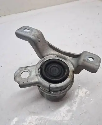 Volvo XC60 Engine mount bracket 30793318 6G916B012BB