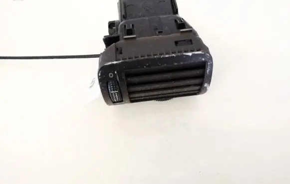Volkswagen PASSAT B5.5 Dash center air vent grill 3b0819704d