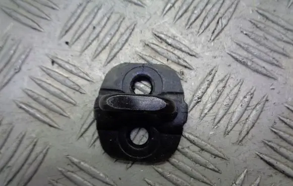 Renault Koleos II Front door lock loop/hook striker 