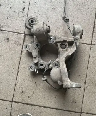 Volvo S60 Rear wheel hub spindle/knuckle 