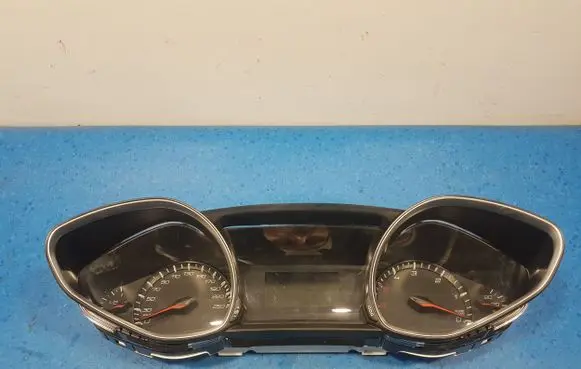 Peugeot 308 Speedometer (instrument cluster) 9822774780