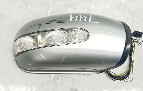 Mercedes-Benz E W211 Front door electric wing mirror 413133420