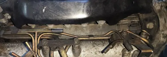 Nissan Primera Fuel main line pipe