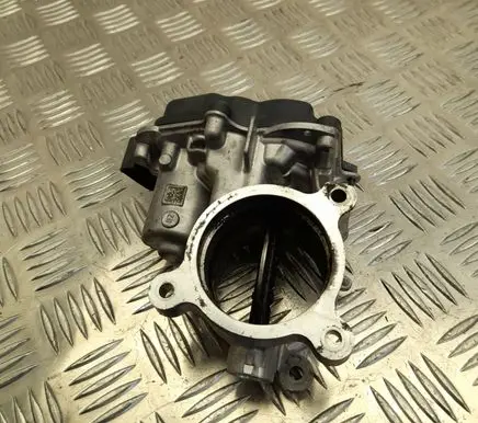 Volkswagen PASSAT B8 Throttle body valve 05L128063E