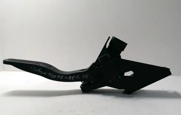 Ford Mondeo Mk III Accelerator throttle pedal 2S719F836CA