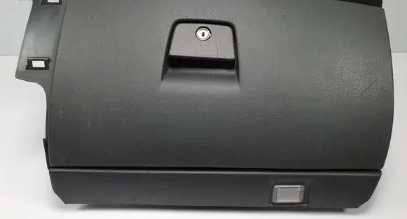 Volvo V50 Glove box 8626141