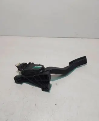 Mitsubishi Colt Accelerator throttle pedal MR955216 A4543000104 6PV00886602