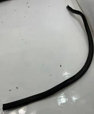 Porsche Cayenne (92A) Engine compartment rubber 7P5823727B