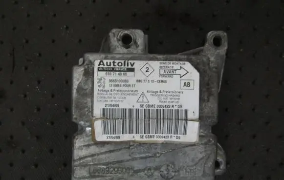 Peugeot 308 Airbag control unit/module 610714900 9665100080