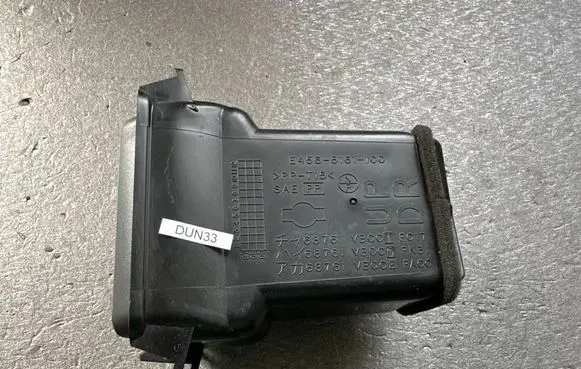 Nissan Patrol Y61 Dash center air vent grill 68761VB000