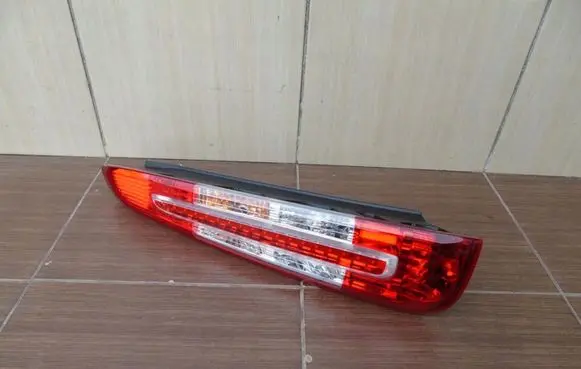 Ford C-MAX I Rear/tail lights