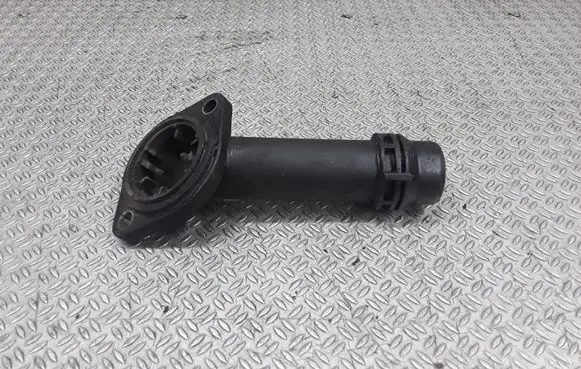 Volkswagen PASSAT B5.5 Engine coolant pipe/hose 038121121B 06B121121