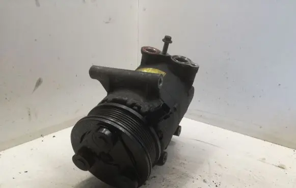 Land Rover Freelander 2 - LR2 Air conditioning (A/C) compressor (pump) 