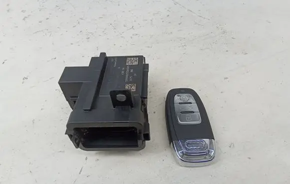 Audi A5 Sportback 8TA Ignition lock 8K0909131D