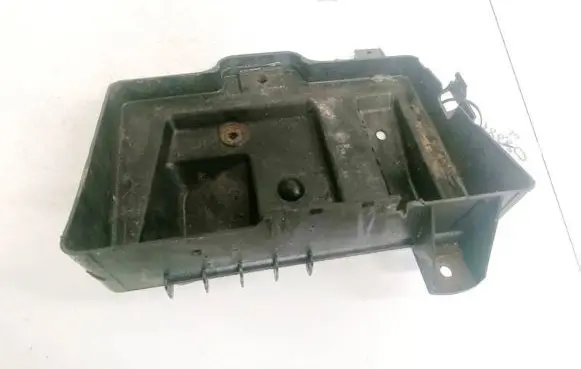Battery box tray