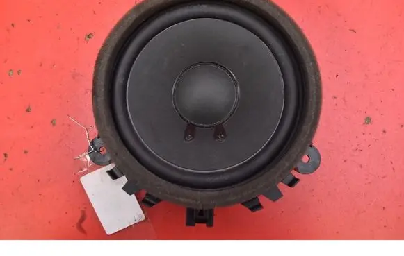 Volvo XC60 Subwoofer speaker 30657445