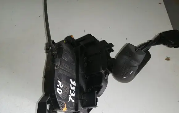 Renault Megane III Front door lock 805020001R