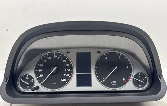 Speedometer (instrument cluster)