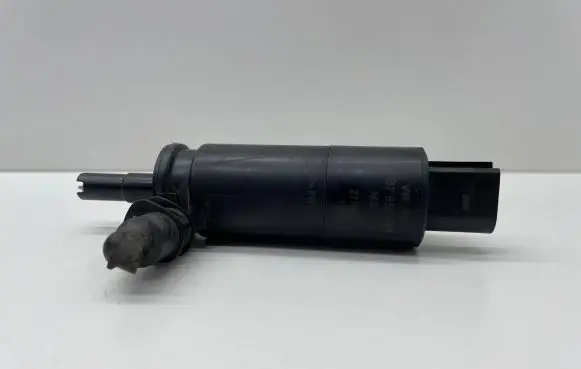 Volkswagen Golf V Headlight washer pump 3B7955681