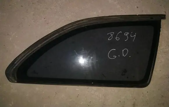 Skoda Octavia Mk2 (1Z) Rear side window