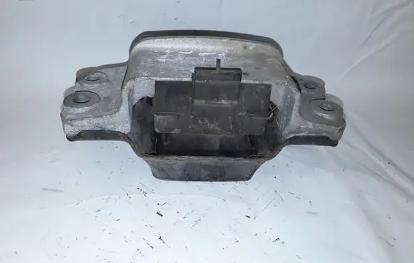Skoda Superb B6 (3T) Engine mount bracket 1K0199555