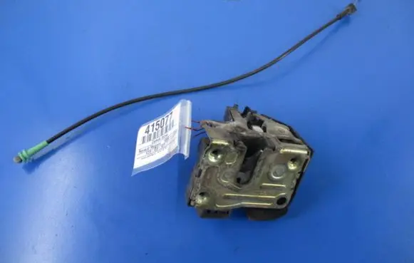 Renault Megane I Front door lock