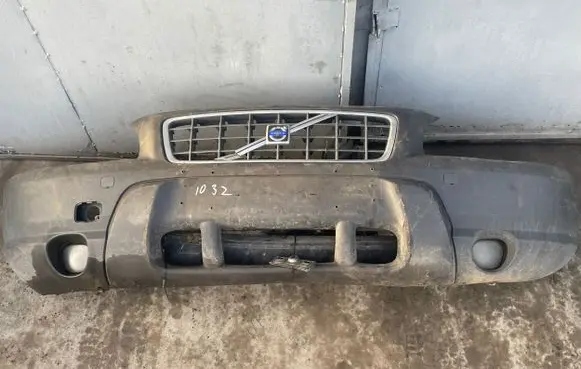 Volvo XC70 Front bumper 8693622 8693628